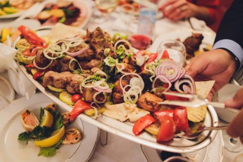 Kebap dolusu bir tabak | 123rf.com | İzin ile kullanıldı